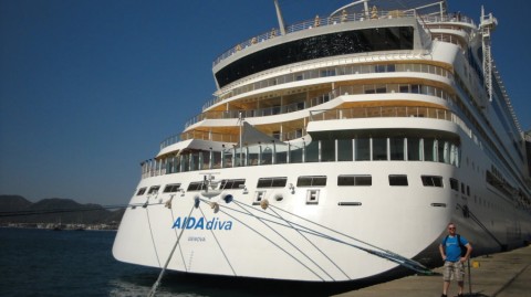 2010_aida_2_004_900