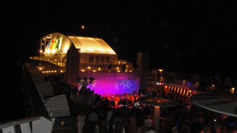 2010_aida_4_035_900