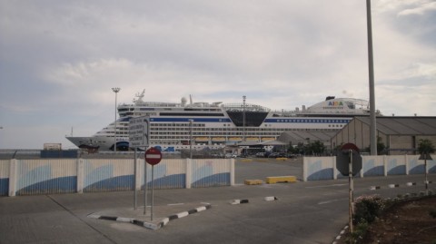 2010_aida_6_017_900