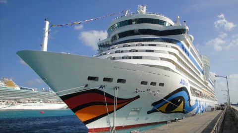 2012_aida_2_007_900