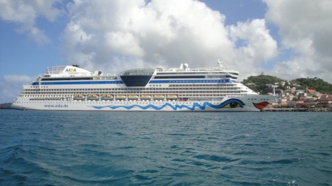 2012_aida_4_015_900