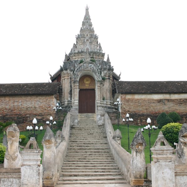 Thailand Rundreise 10/18: Lampang Luang, Tempel, Reisbauer