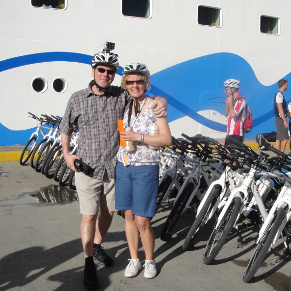 AIDAbella – Karibik 7 – Weihnachtstour – # 7: Santo Domingo, Pedelec-Tour (AIDA)